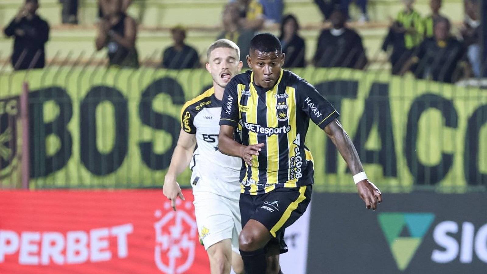 Chuyển nhượng V-League 2026/2027: Bất ngờ với ngoại binh mới của HAGL