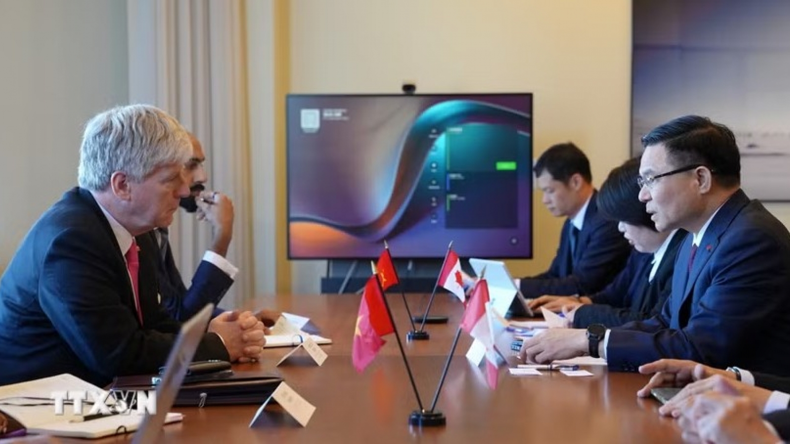 Canada, Vietnam open new areas of cooperation in energy