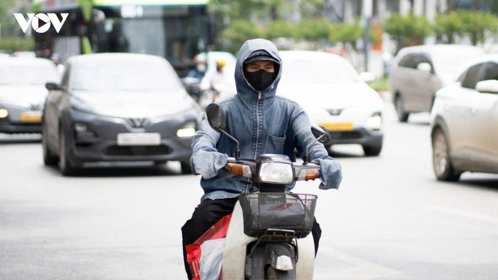 Thời tiết ngày 30/9: Hà Nội nắng nóng 37 độ, Nam Bộ chiều có mưa