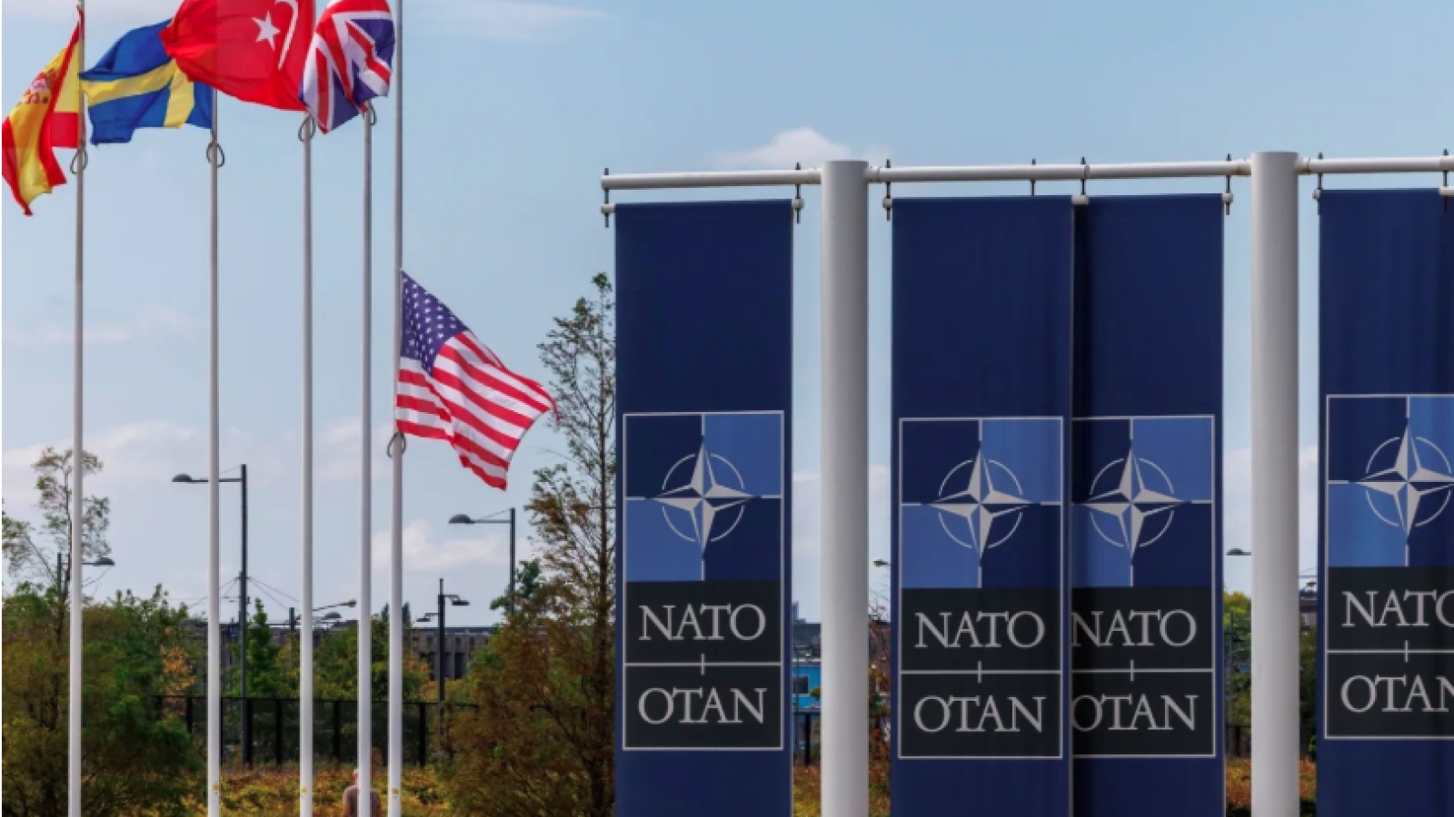 Lưới điện và hạ tầng dân sự Đức: Mắt xích dễ tổn thương của NATO?