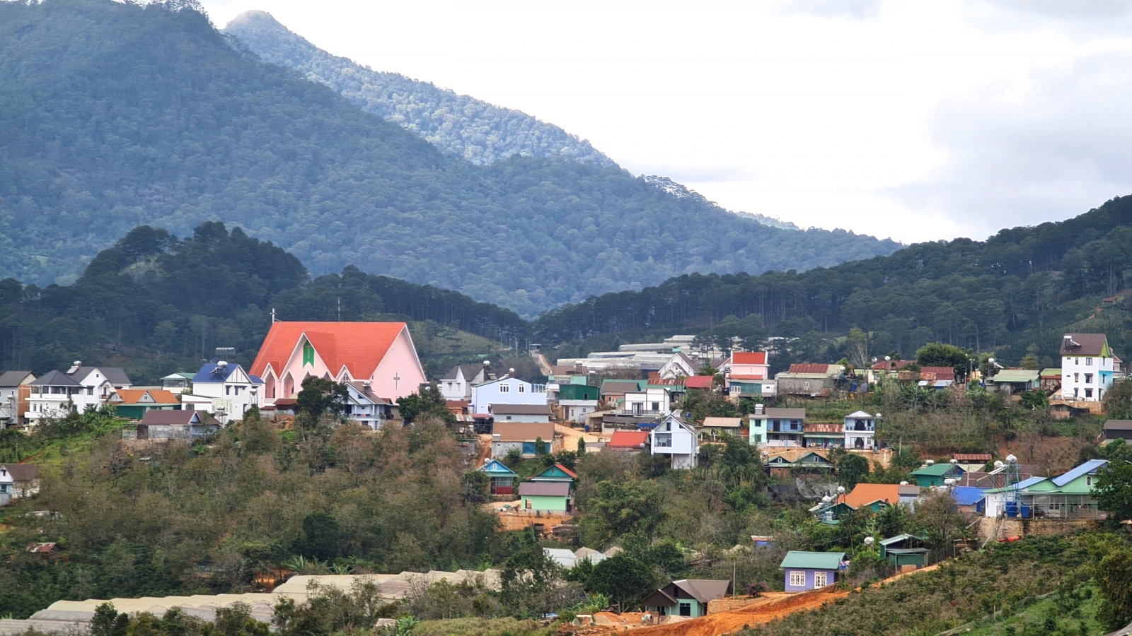 Người có uy tín gắn đạo với đời ở Lâm Đồng