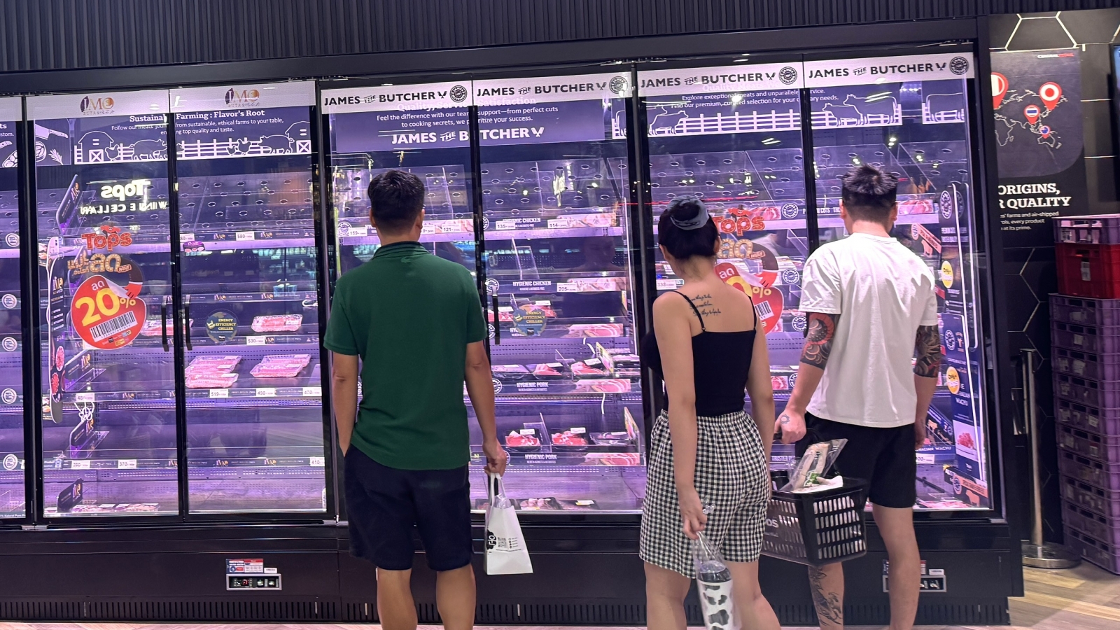 Chính phủ Thái Lan ngăn găm hàng, tăng giá giữa lũ lịch sử ở Bangkok