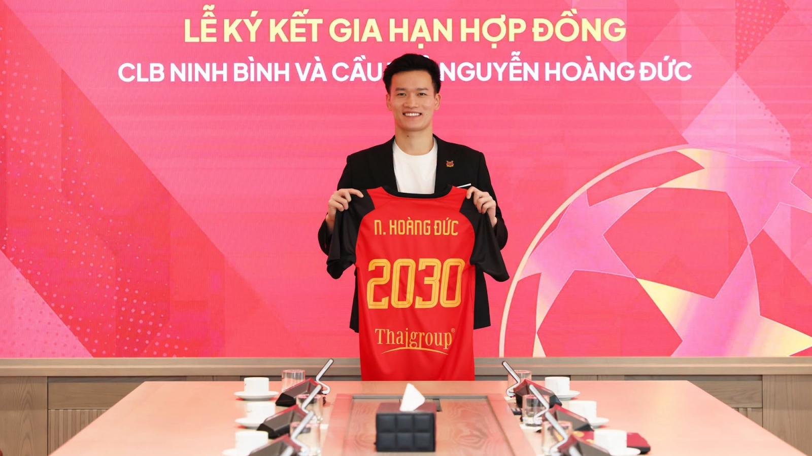 Ninh Bình FC “trói chân” Nguyễn Hoàng Đức trước ngày khởi tranh V-League 2026/27