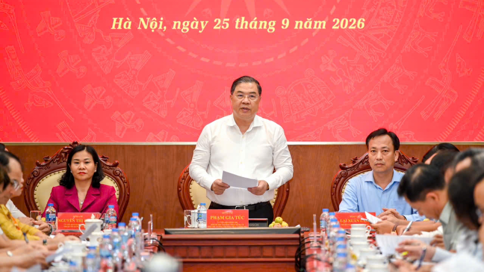 Phó Thủ tướng Phạm Gia Túc: Tập trung khơi thông nguồn lực, thúc đẩy tăng trưởng