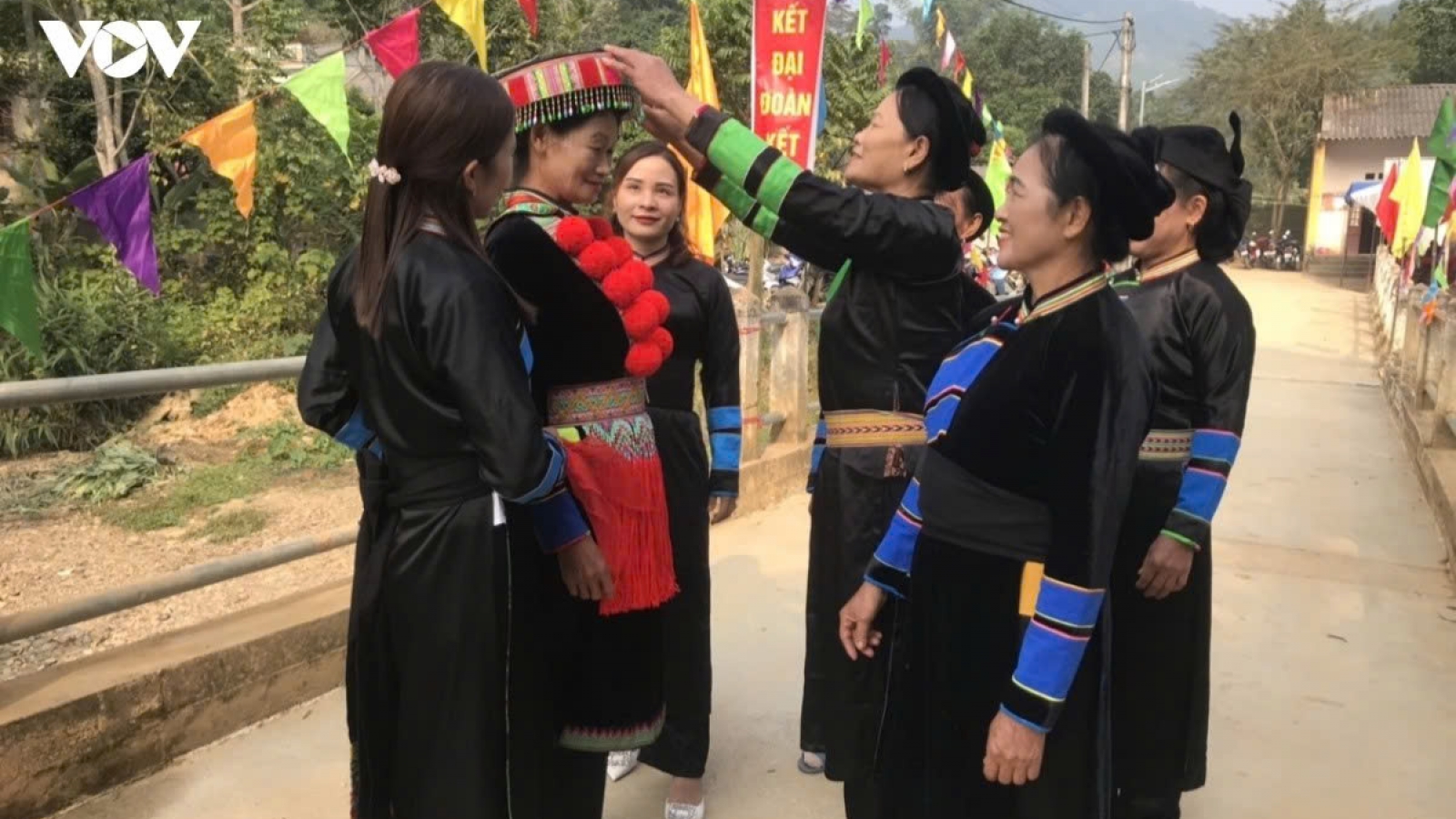 Những phụ nữ vùng cao ở Thái Nguyên tiên phong thúc đẩy môi trường xanh