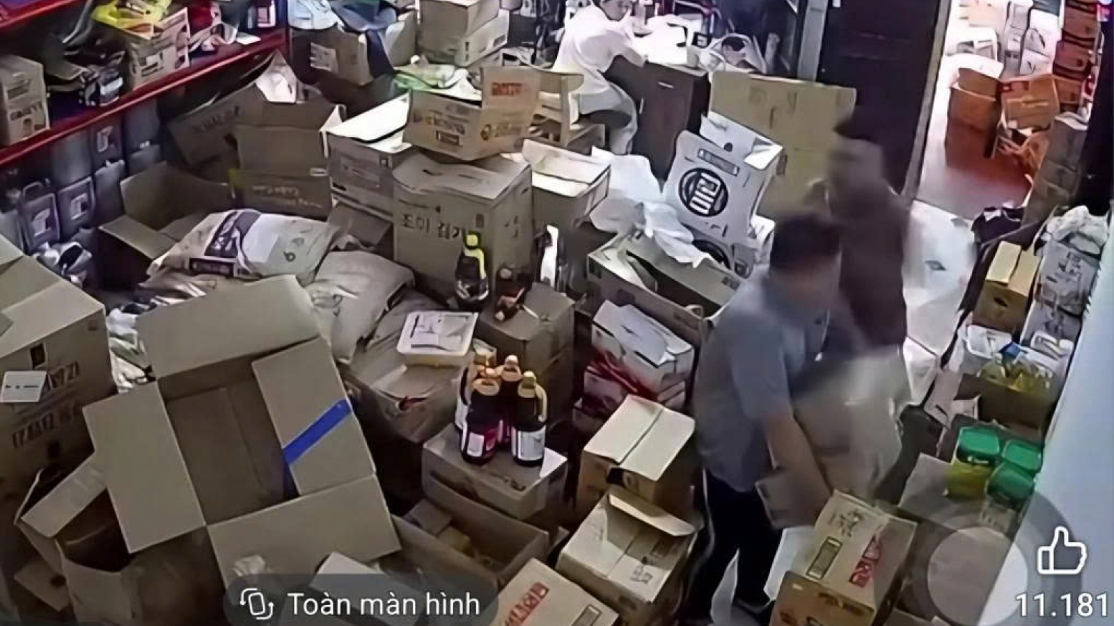 Tạm giữ đối tượng đánh người khác gãy xương mũi, gò má vì bị quệt vào chân