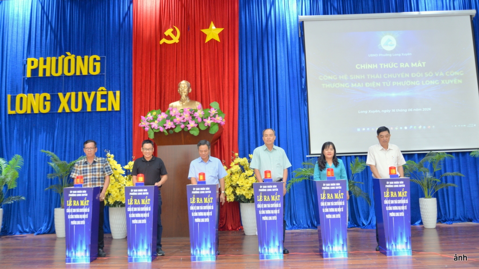 ĐBSCL: Công nghệ số giúp chính quyền gần dân hơn
