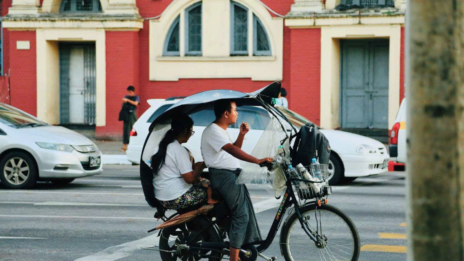 Lát cắt chân thực về cuộc sống người dân Yangon (Myanmar) giữa lòng phố cổ