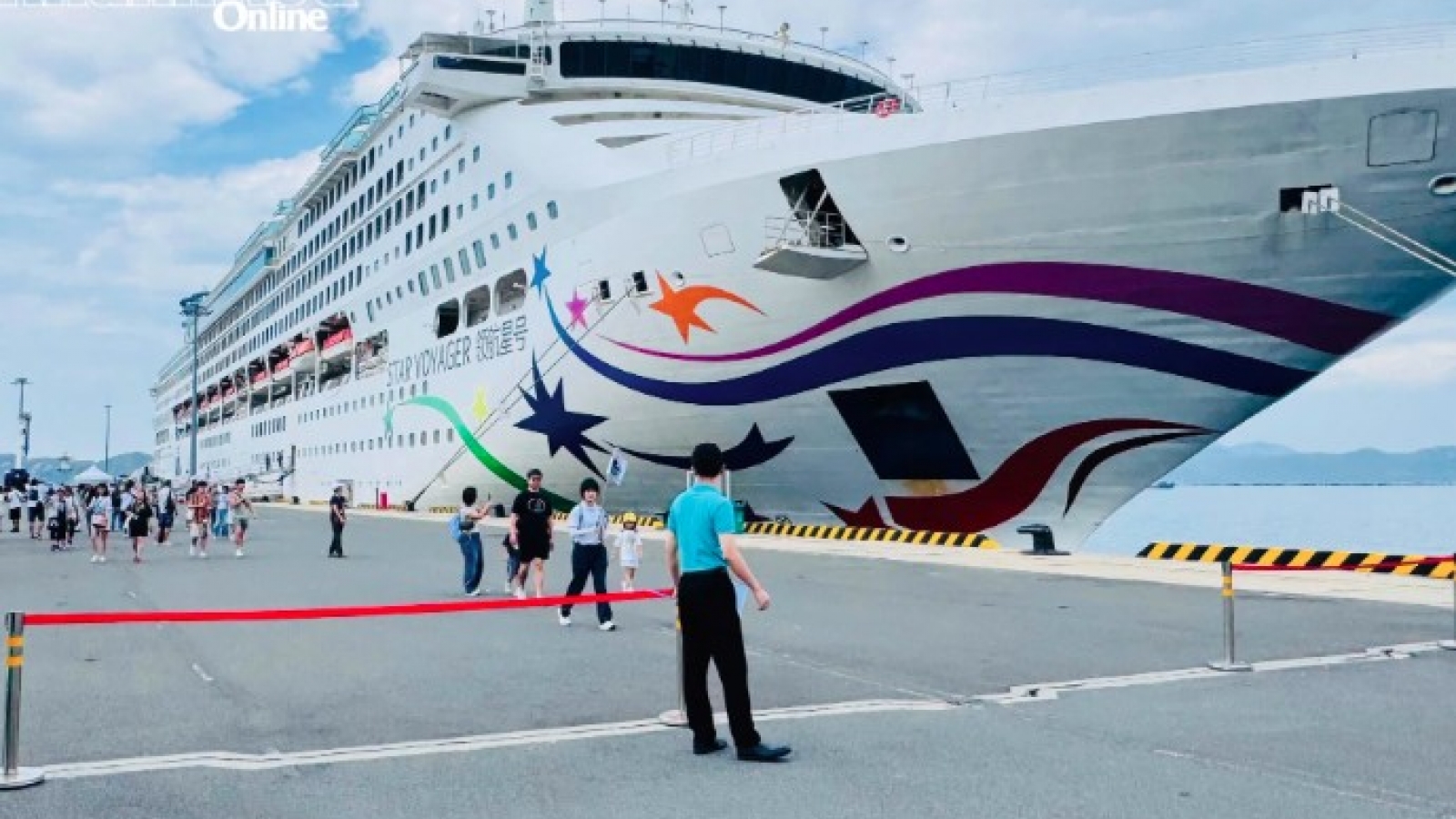 Star Voyager brings nearly 1,200 international tourists to Khanh Hoa
