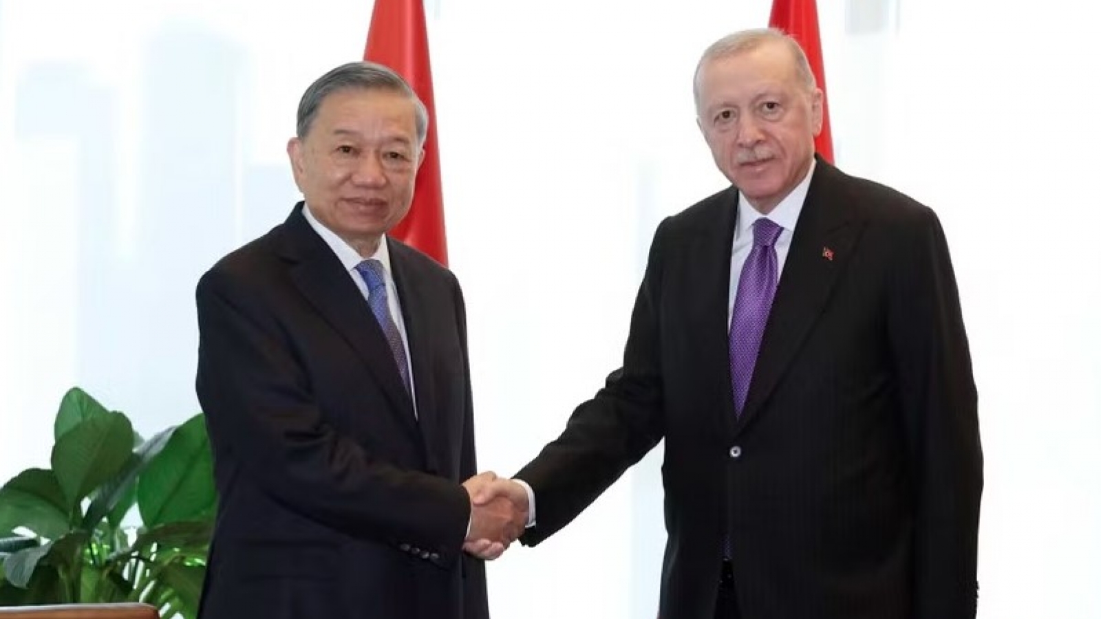 Top leader meets with Turkish President on UNGA 81 sidelines