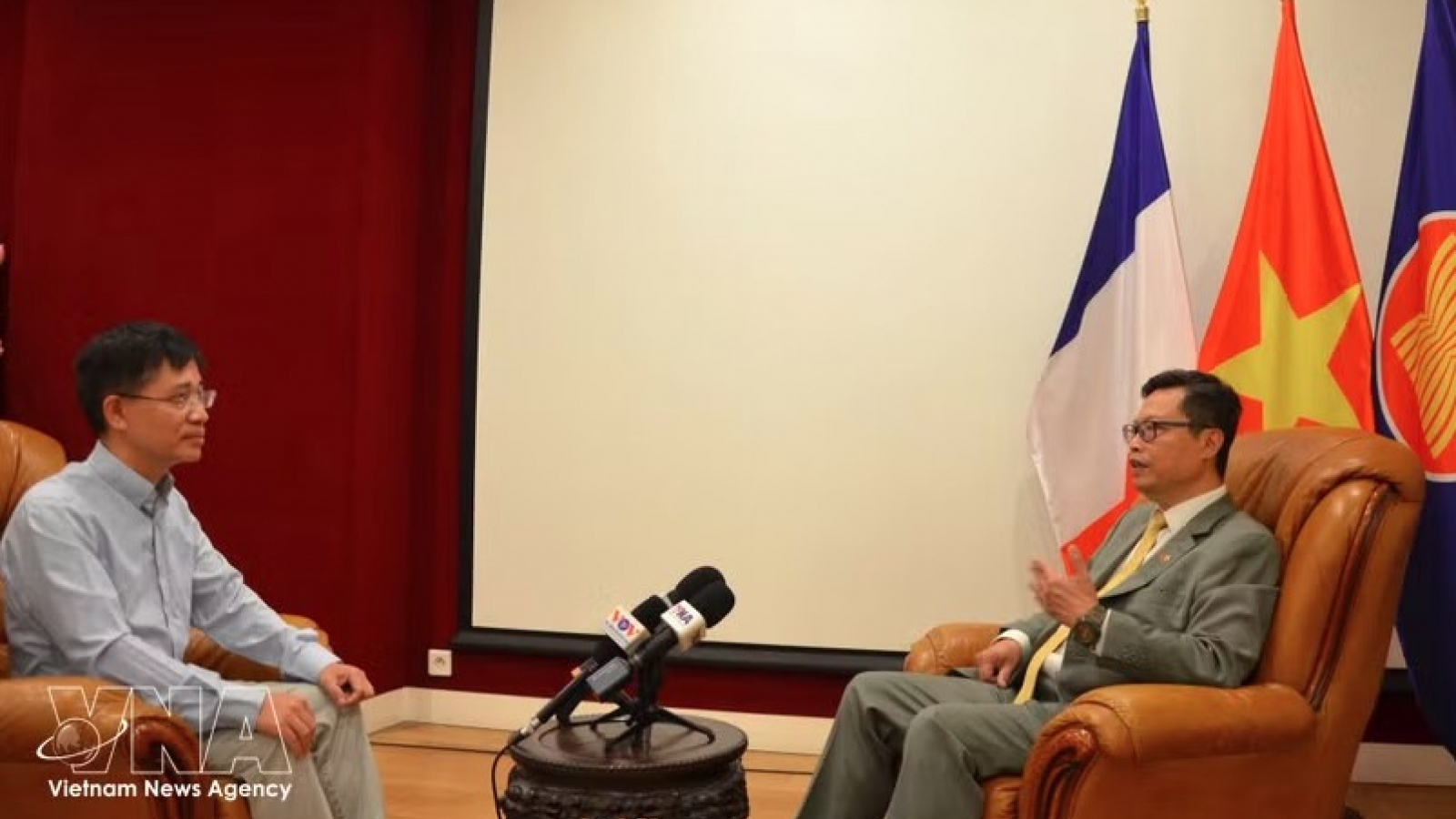 Fresh impetus for Vietnam - France cooperation on new journey