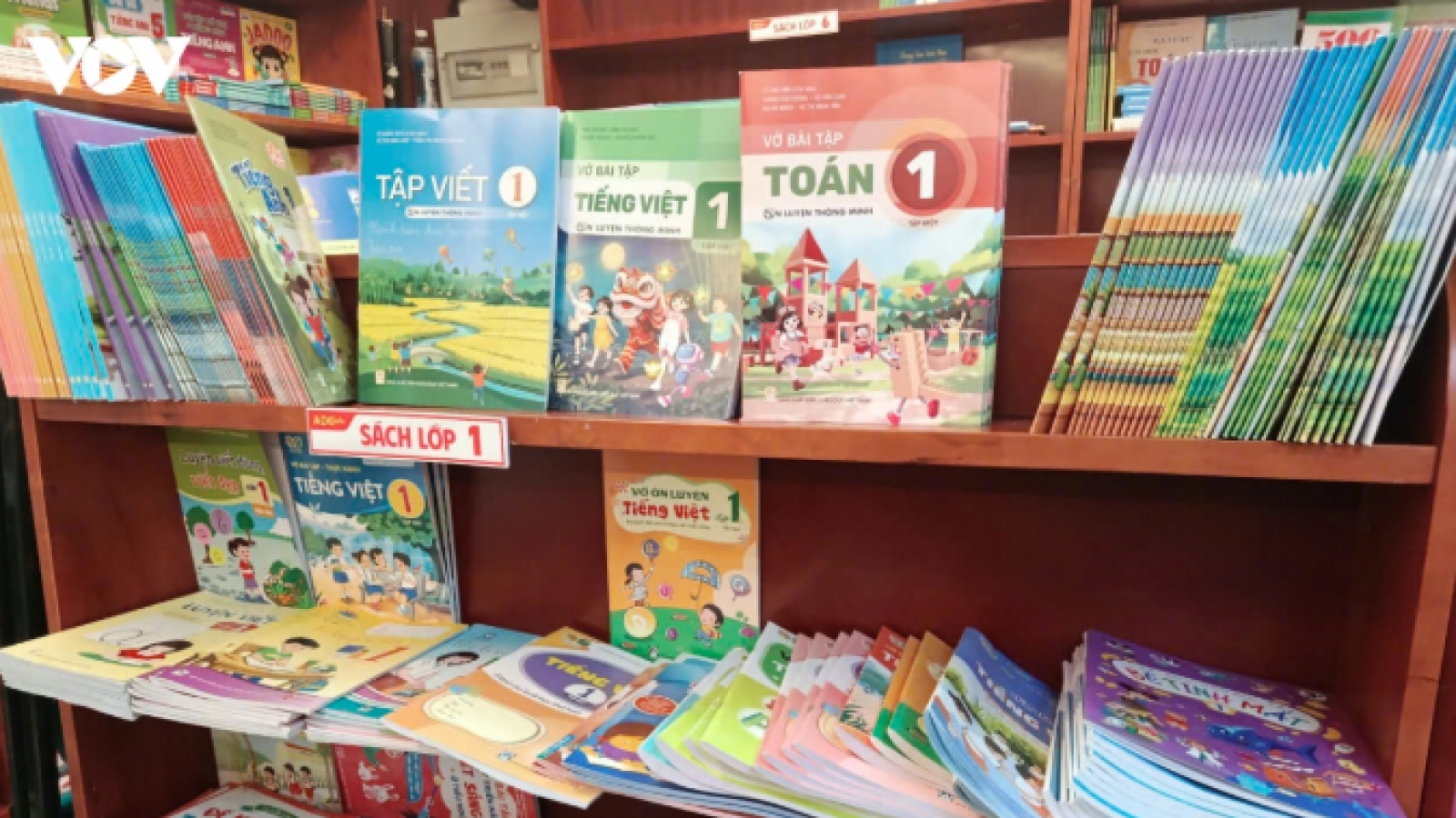 Thủ tướng chỉ đạo về sách giáo khoa, bữa ăn học đường