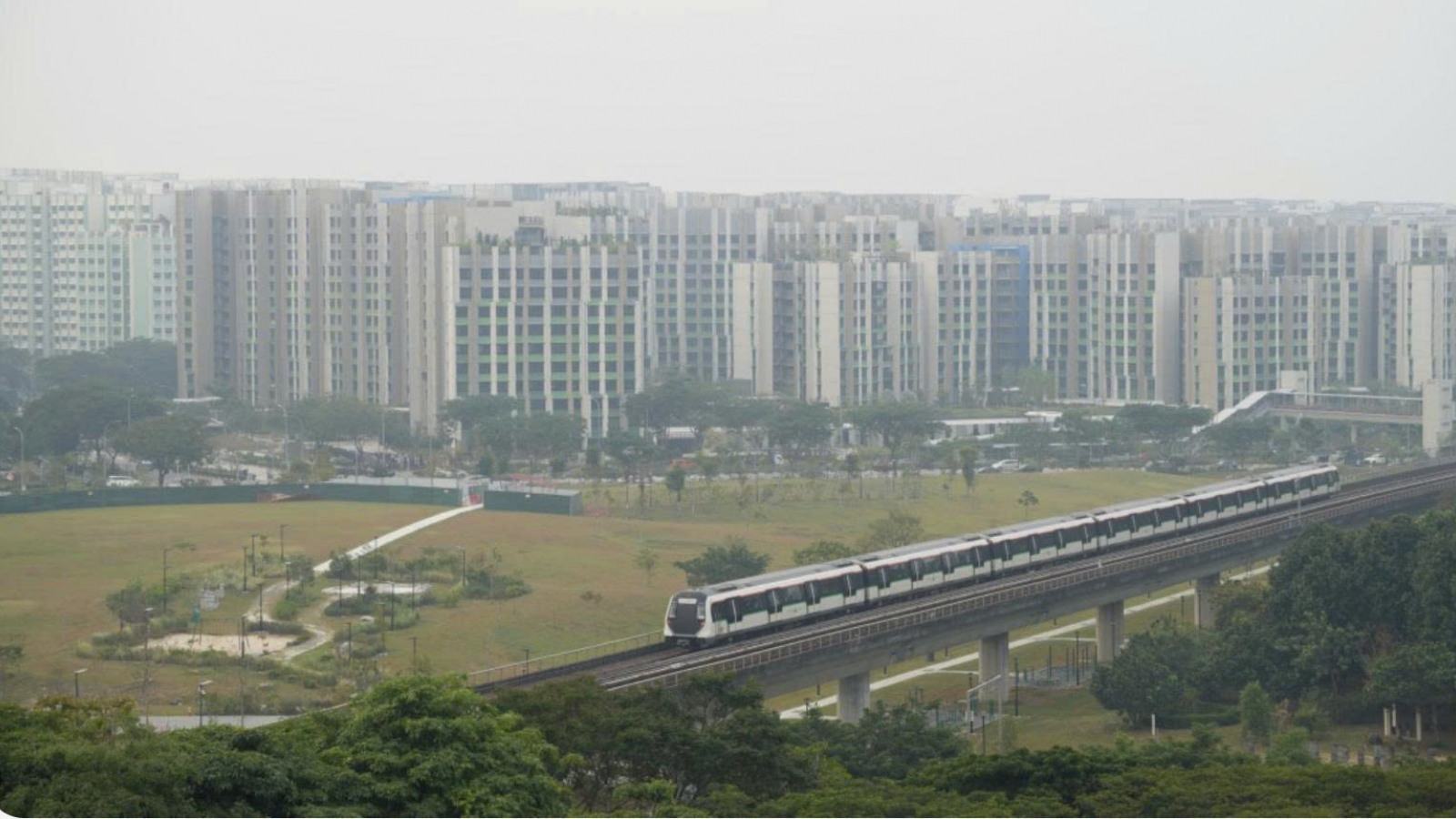 Người dân Singapore thức dậy trong bầu không khí ô nhiễm nghiêm trọng