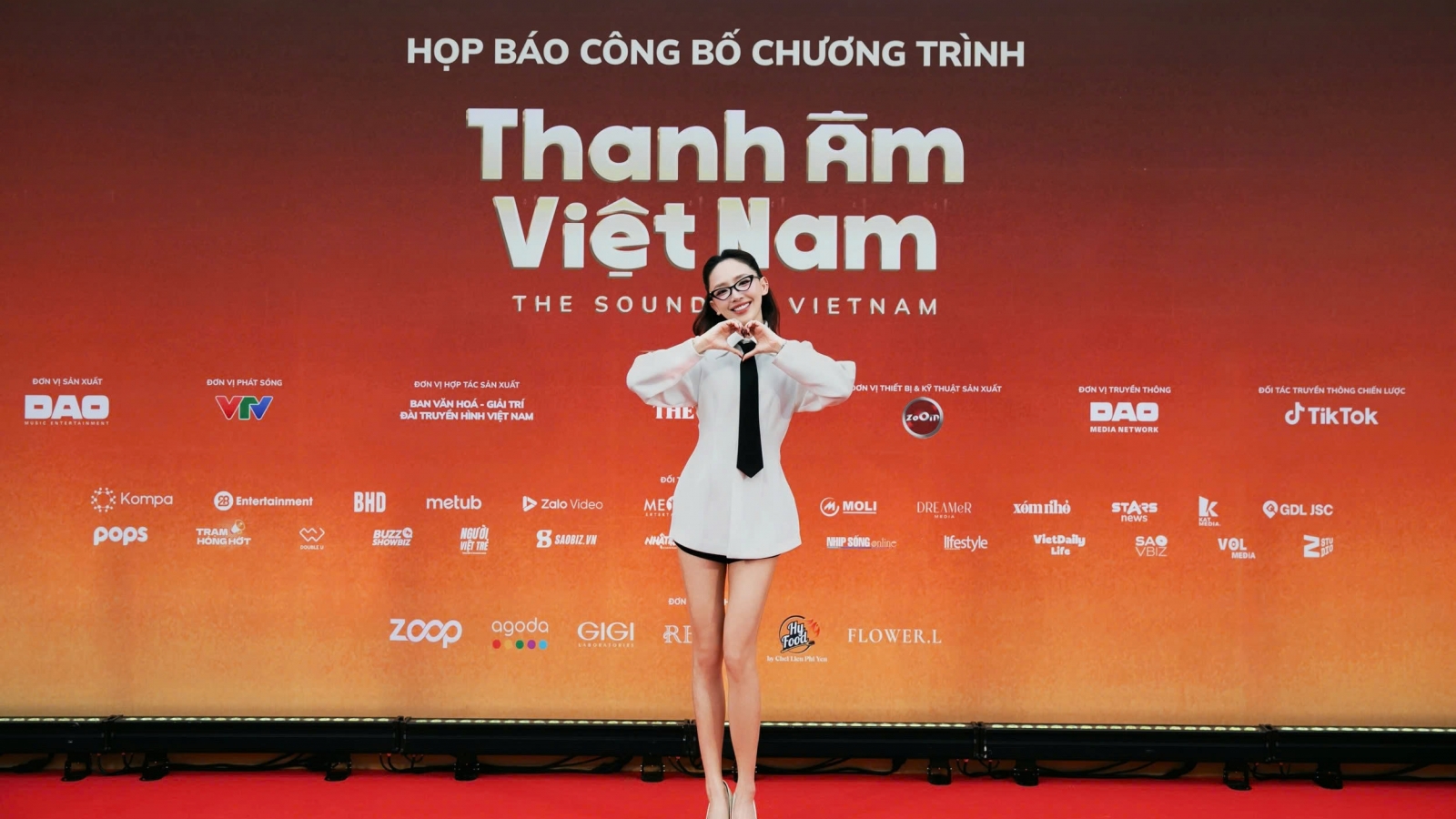 Singer Toc Tien to represent Vietnam at Eurovision Song Contest Asia