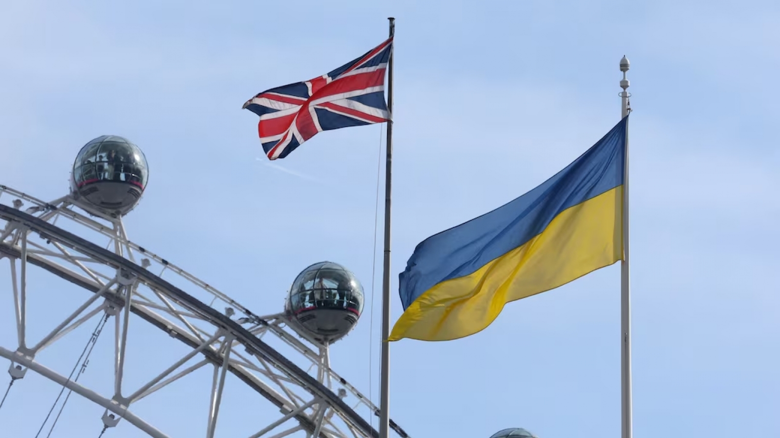 Anh công bố gói hỗ trợ phòng không 135 triệu USD cho Ukraine