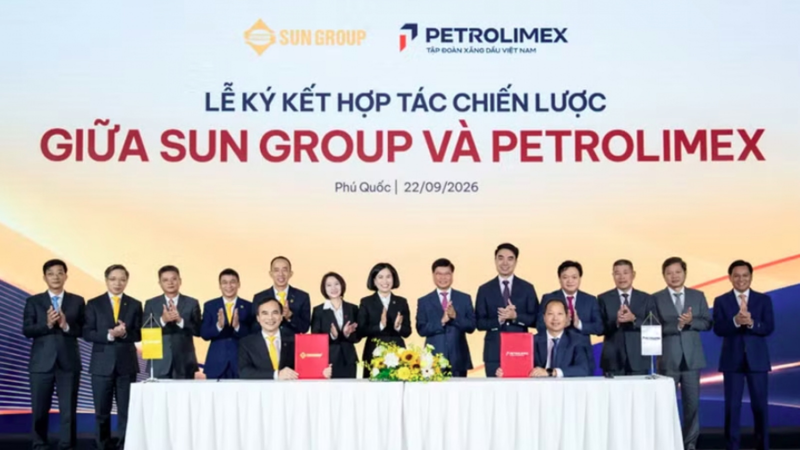Petrolimex, Sun Group sign strategic cooperation agreement for APEC 2027