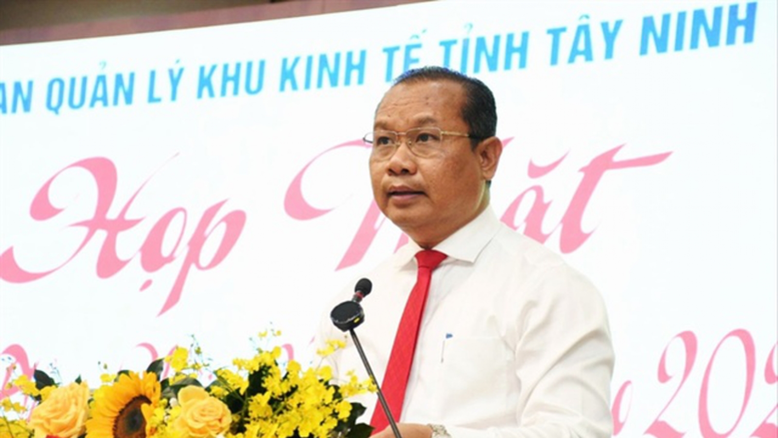 Phê chuẩn kết quả bầu, miễn nhiệm chức vụ Phó Chủ tịch UBND tỉnh Tây Ninh