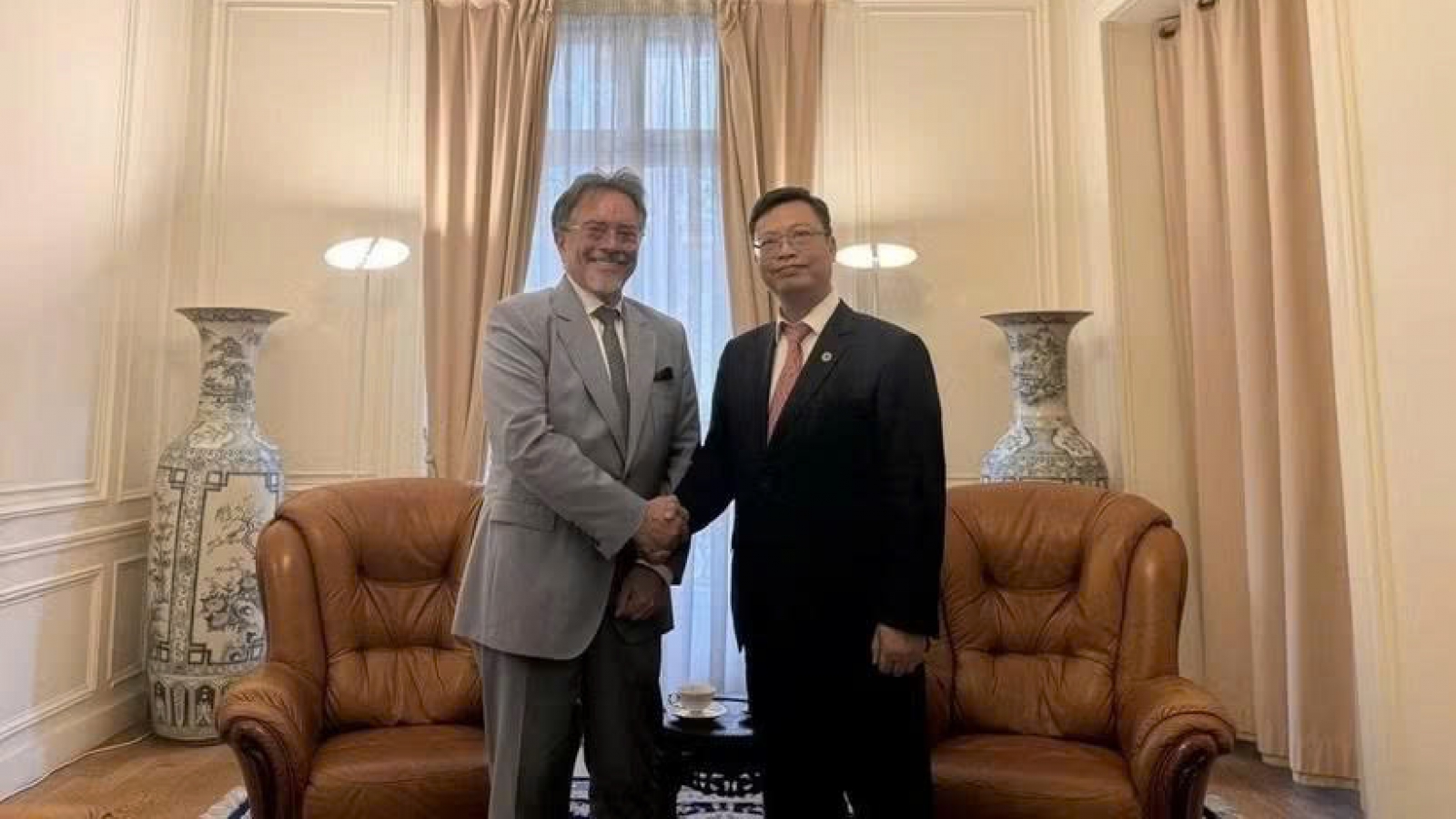 Vietnam, France should expand cooperation in strategic fields: business leader