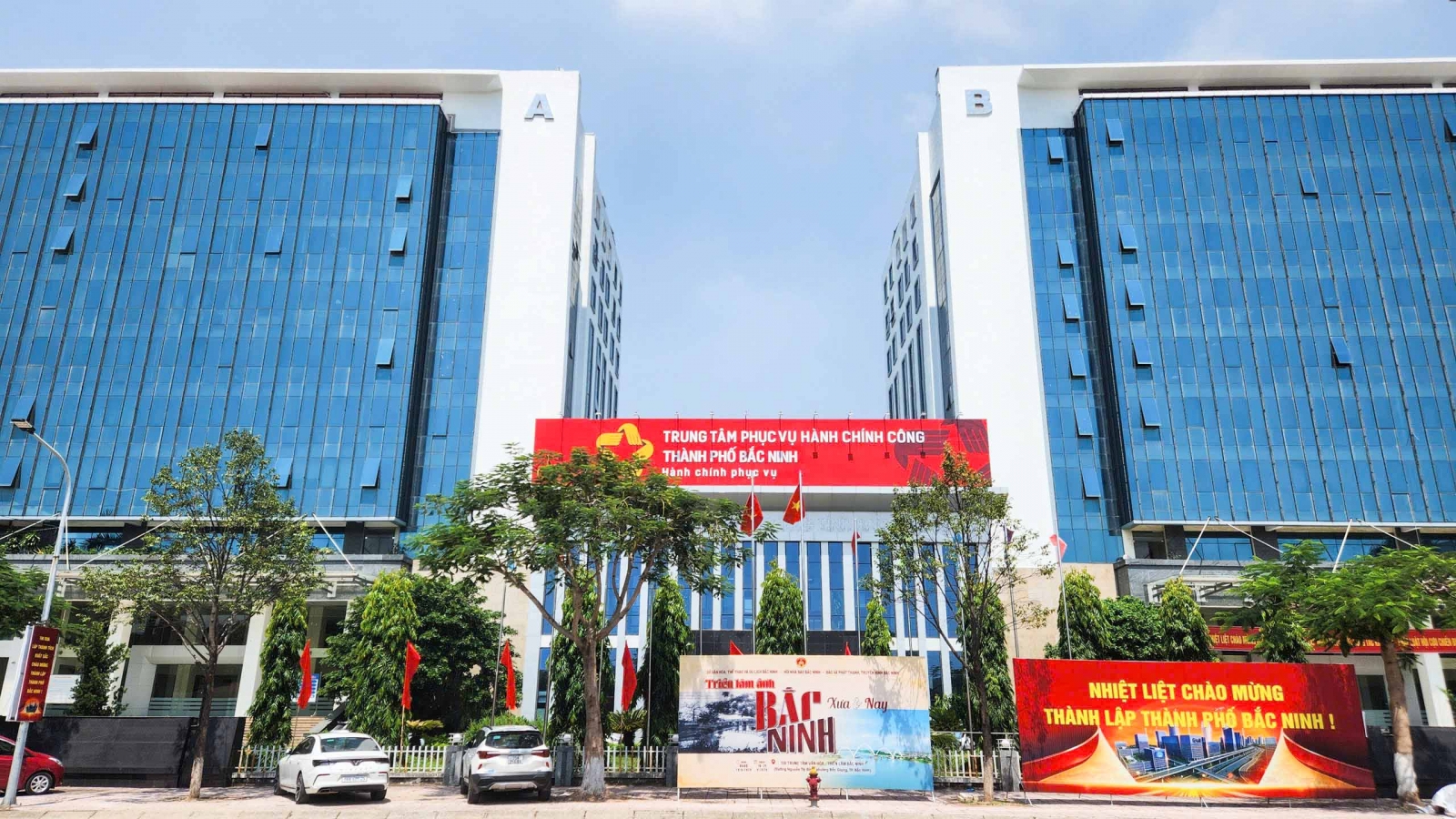 Bắc Ninh khoác diện mạo mới trong ngày đầu là thành phố trực thuộc Trung ương