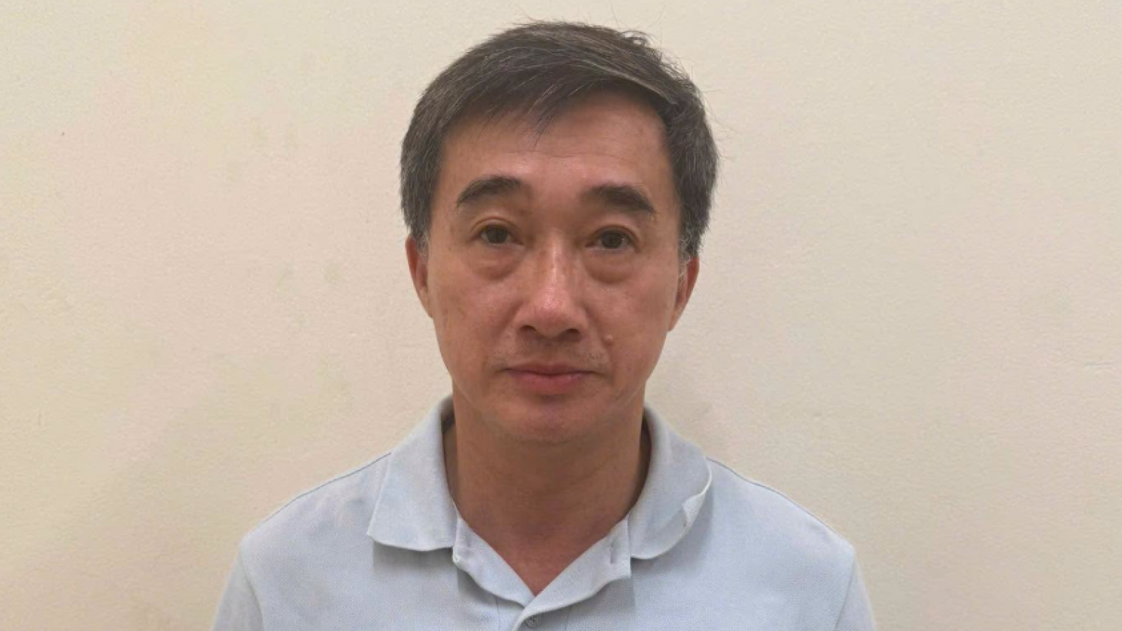 Khởi tố, bắt tạm giam Thứ trưởng Bộ Y tế Trần Văn Thuấn về tội nhận hối lộ