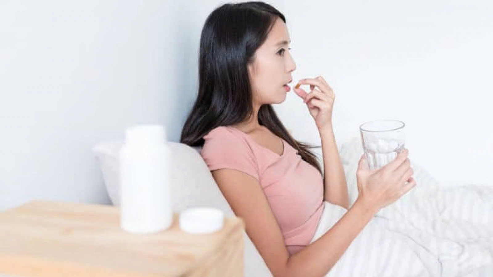 Cảm giác buồn nôn khi dùng thuốc tránh thai hàng ngày