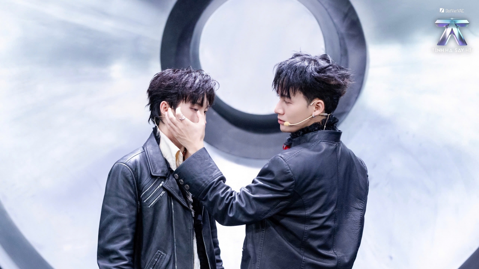Ali Hoàng Dương, JSOL cùng 3 anh trai bị loại trước Chung kết Tinh hà say hi