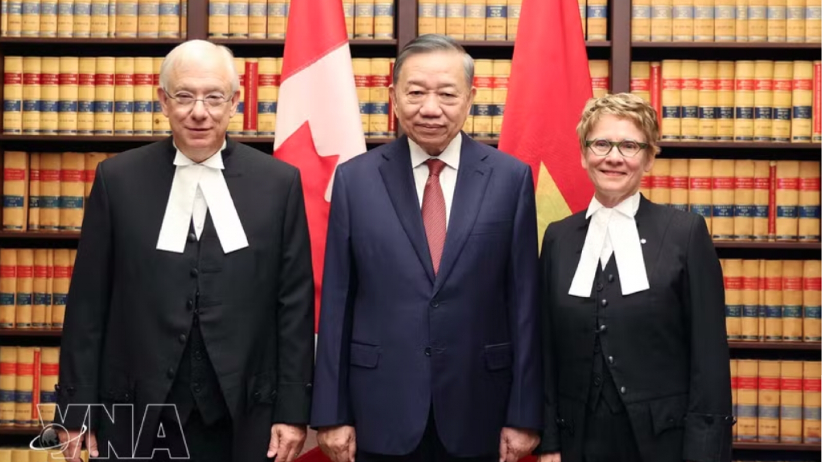 Top leader meets with Speakers of Canada’s Senate and House of Commons