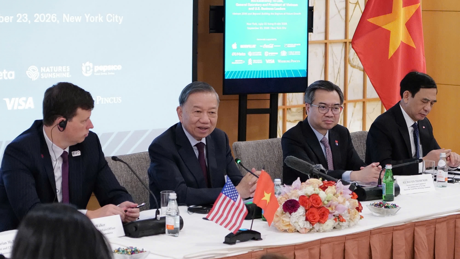 Tổng Bí thư, Chủ tịch nước dự tọa đàm bàn tròn với các doanh nghiệp lớn của Hoa Kỳ