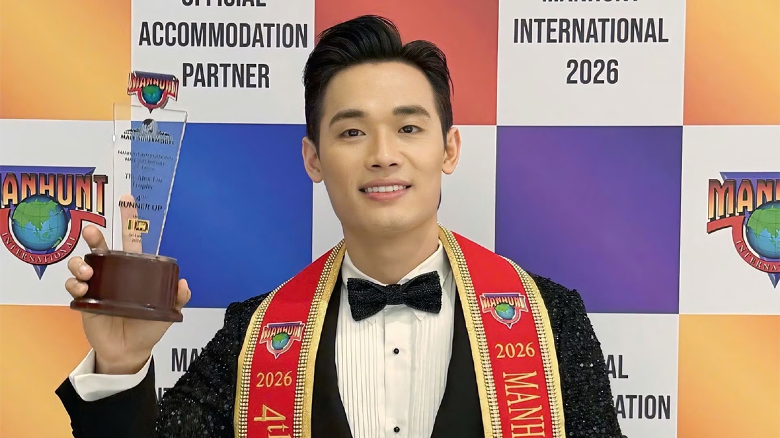 Trần Tiến Dũng đoạt Á vương 4, Việt Nam đăng cai Manhunt International 2027
