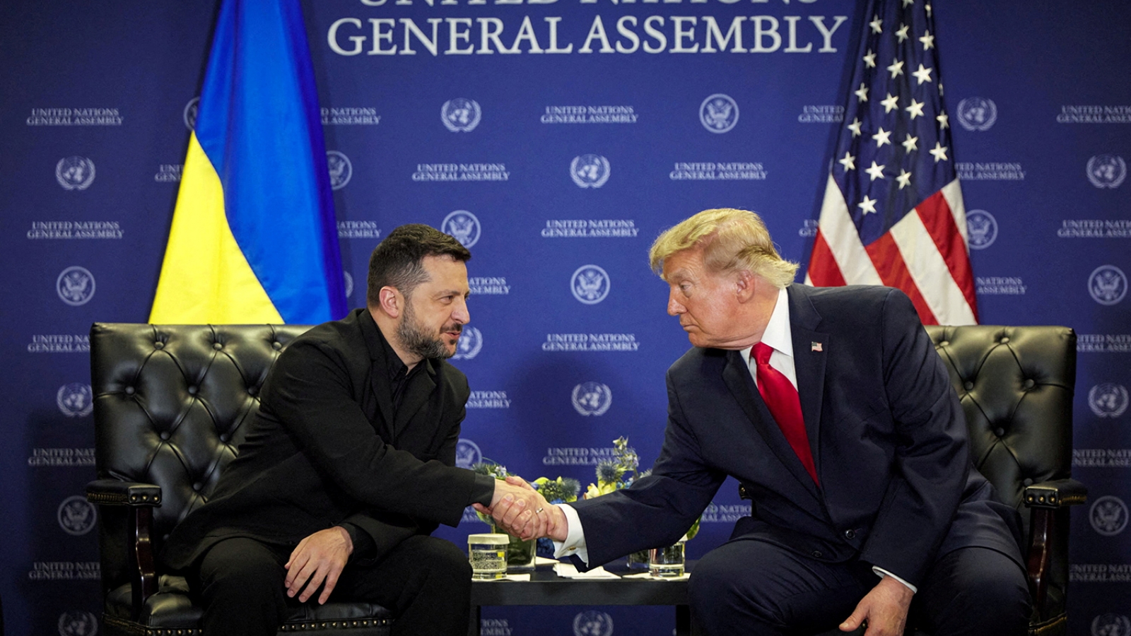 Ukraine bác tin ông Trump đề nghị ông Zelensky tới Moscow gặp ông Putin