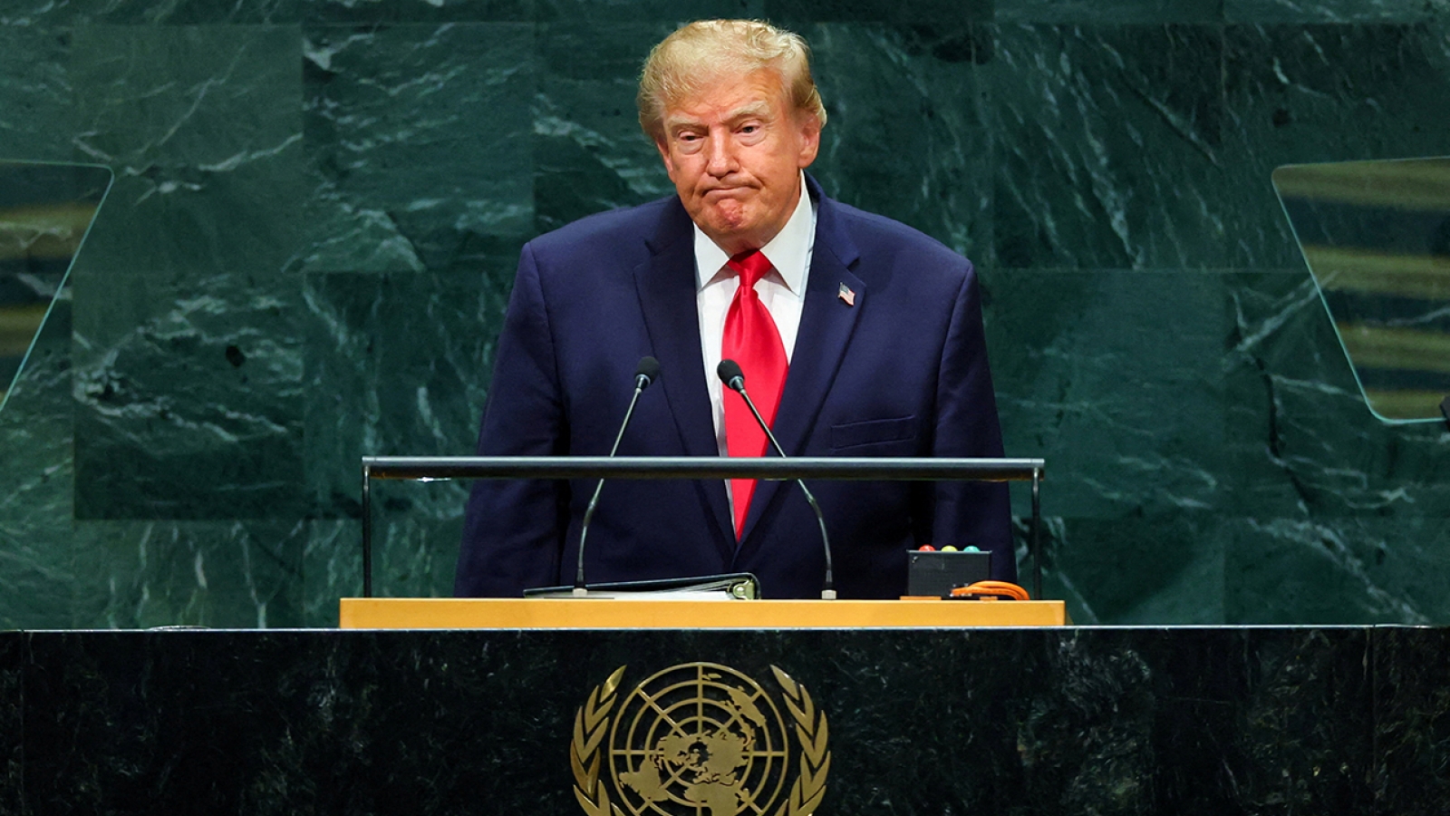 Ông Trump tuyên bố Mỹ sẽ gọi AI là "siêu trí tuệ"