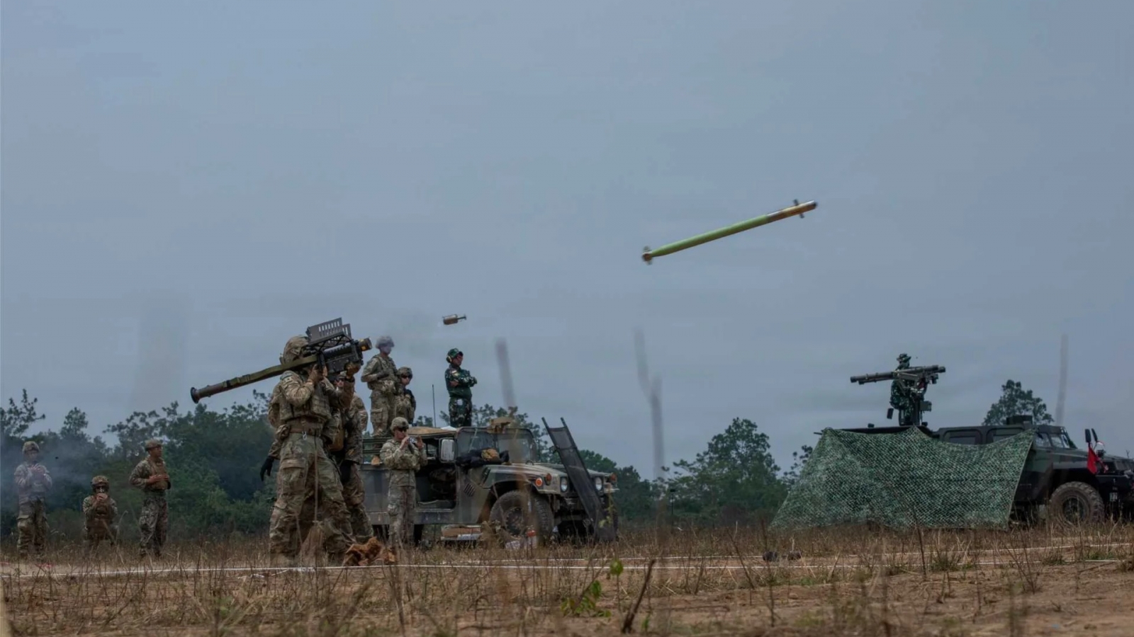 Quân đội Mỹ đưa tên lửa Stinger đi đối phó UAV