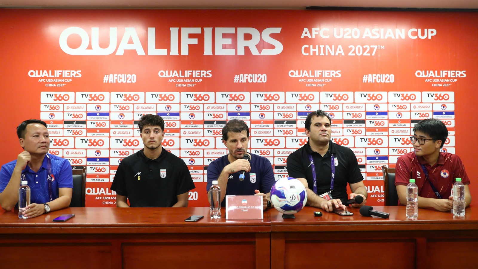 Huấn luyện viên U20 Iran bất ngờ khen ngợi U20 Việt Nam