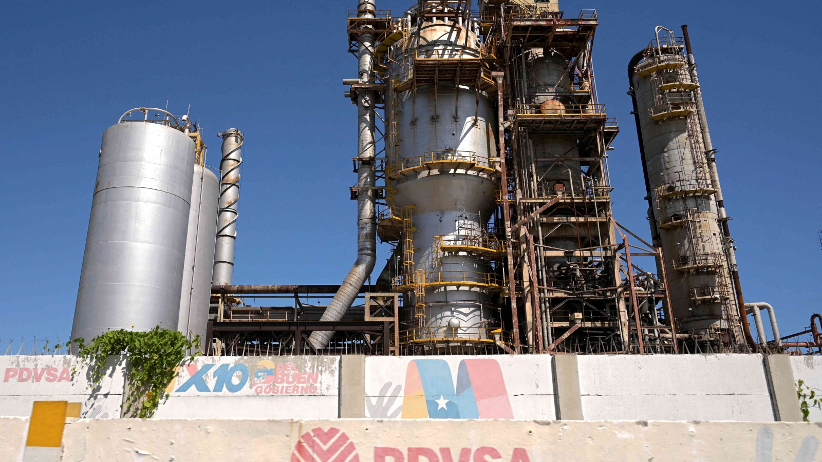 Mỹ tiếp quản nhiều mỏ dầu tại Venezuela từng do công ty Trung Quốc, Nga vận hành