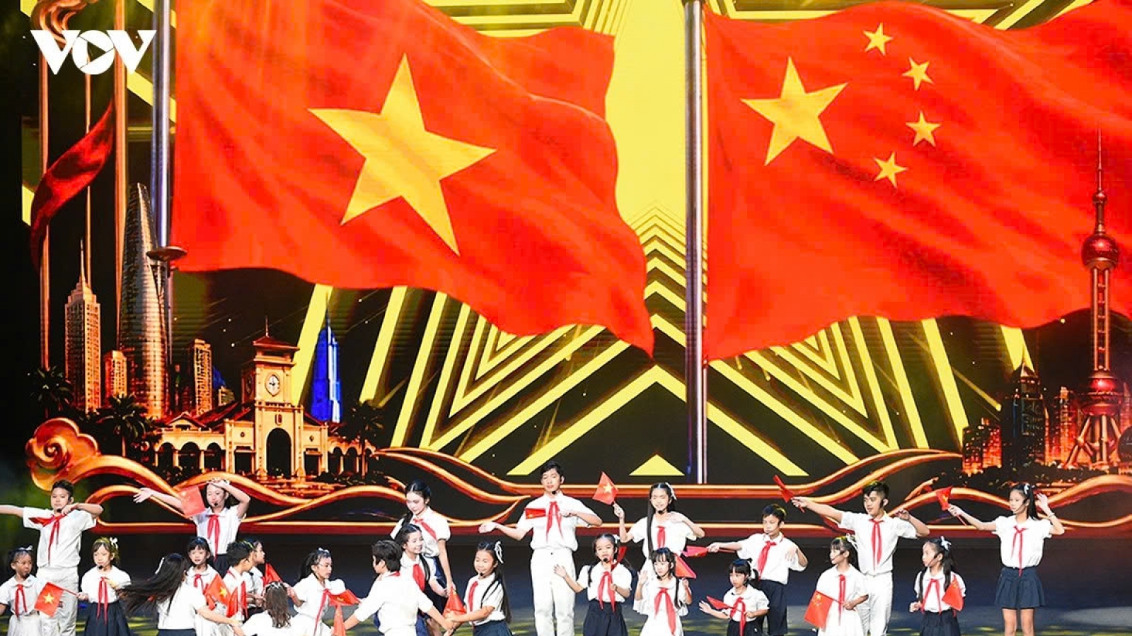 Vietnam-China Mid-Autumn art program in Hanoi highlights bilateral ties