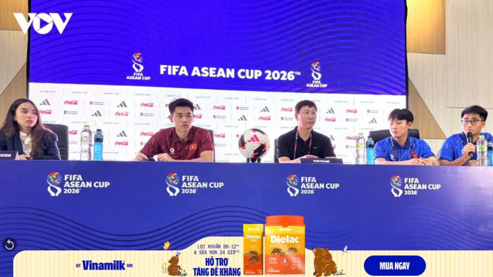 Coach Kim Sang Sik assesses upcoming clash with Thailand as Vietnam faces injury crisis
