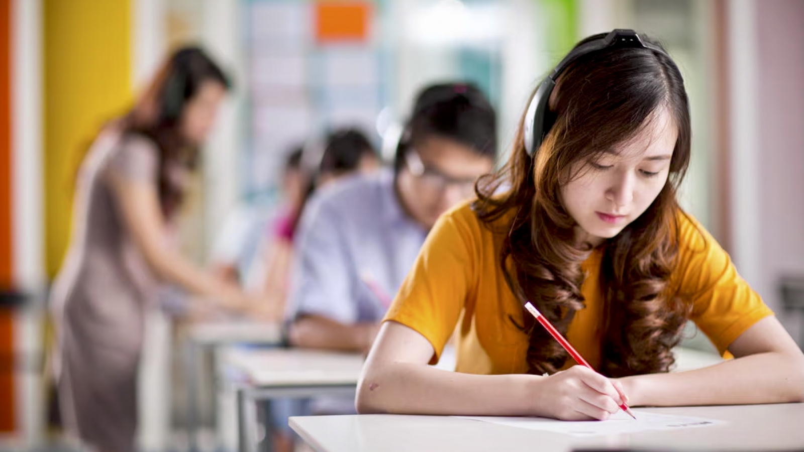 Điểm cộng IELTS và bài toán ngoại ngữ của kỹ sư, bác sĩ tương lai
