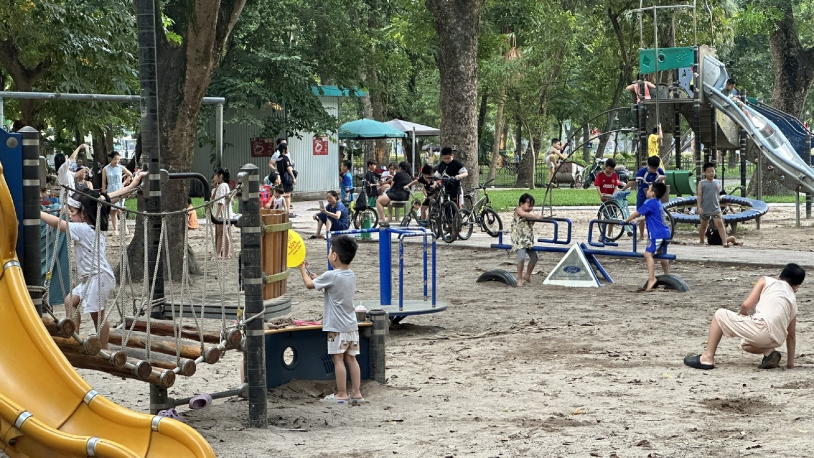 Hà Nội giải trình việc quản lý, khai thác thiết chế văn hóa, thể thao