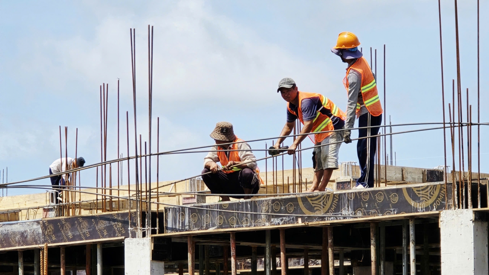 Gần 2.000 công chức, viên chức ở Cà Mau có nhu cầu mua, thuê nhà ở xã hội