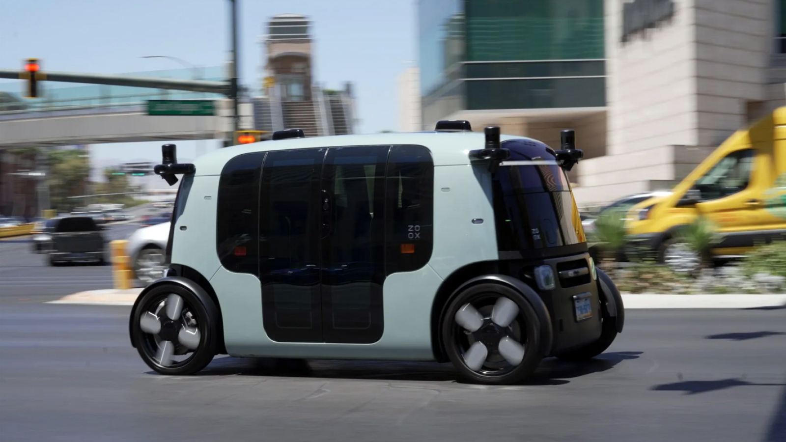 Robotaxi rời đường thử: Công nghệ vẫn cần vận hành bằng niềm tin