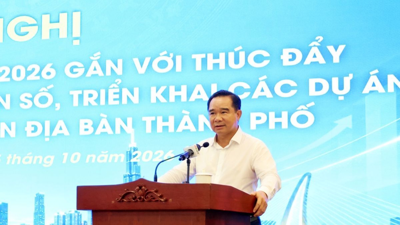 TP.HCM quyết liệt tháo gỡ khó khăn cho các dự án đầu tư công và tư nhân