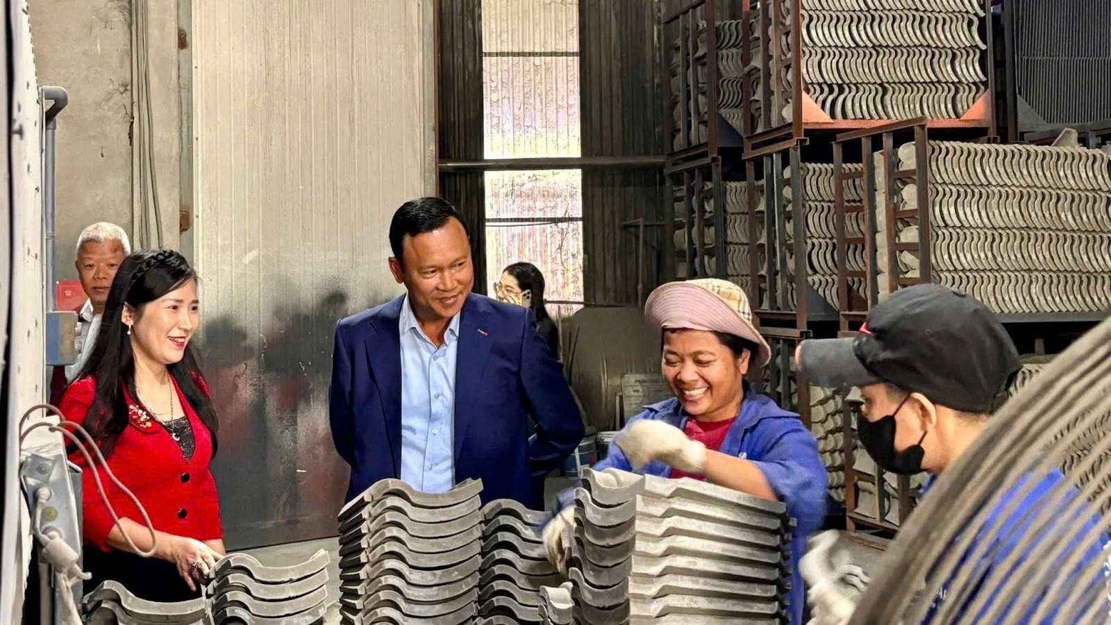Doanh nhân Việt Nam cần lực đẩy chính sách để "vươn ra biển lớn"