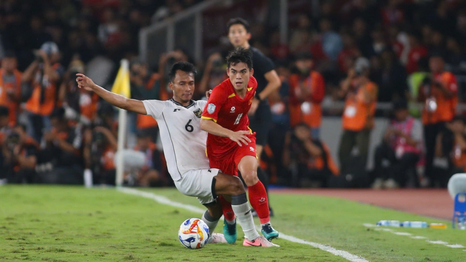 Việt Nam lần đầu tiên đăng cai giải bóng đá U23 Đông Nam Á