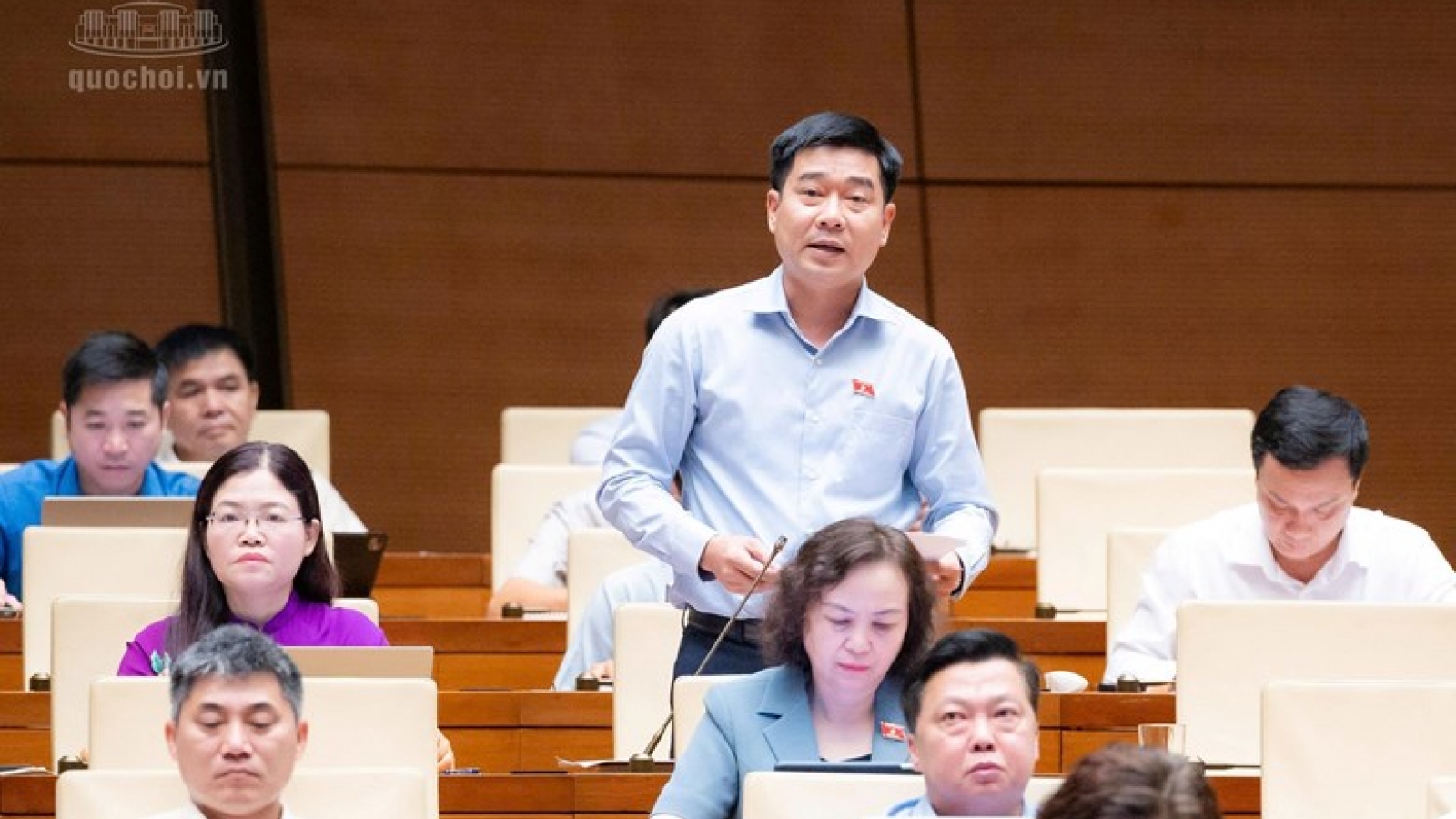 ĐBQH đề nghị cấm chuyển nhượng hợp đồng mua bán nhà ở hình thành trong tương lai