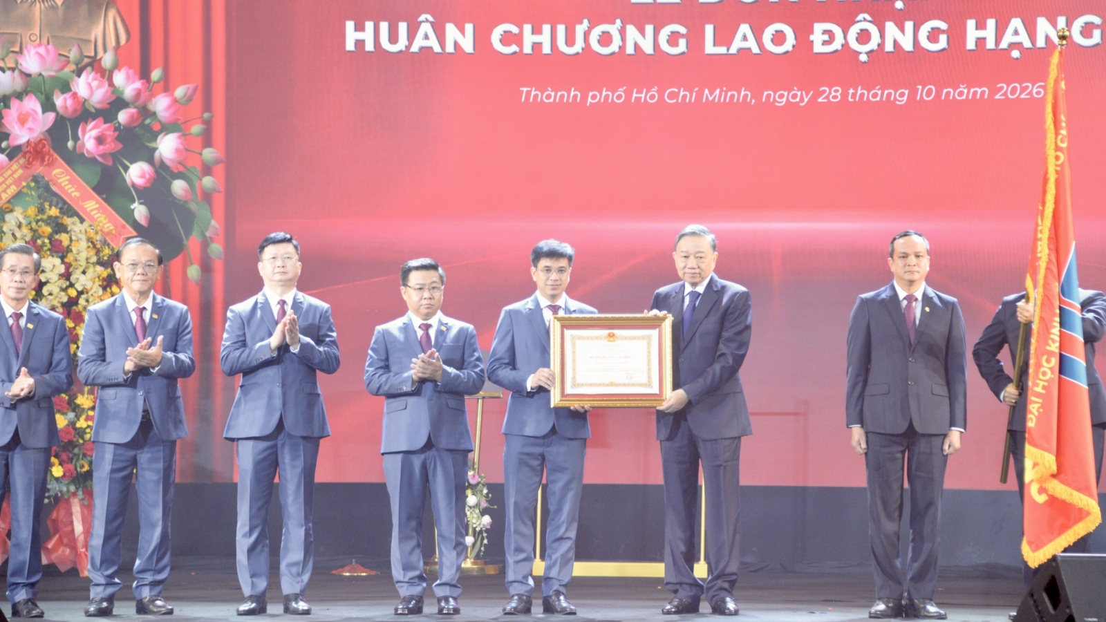 Tổng Bí thư, Chủ tịch nước dự Lễ kỷ niệm 50 năm thành lập Đại học Kinh tế TP.HCM