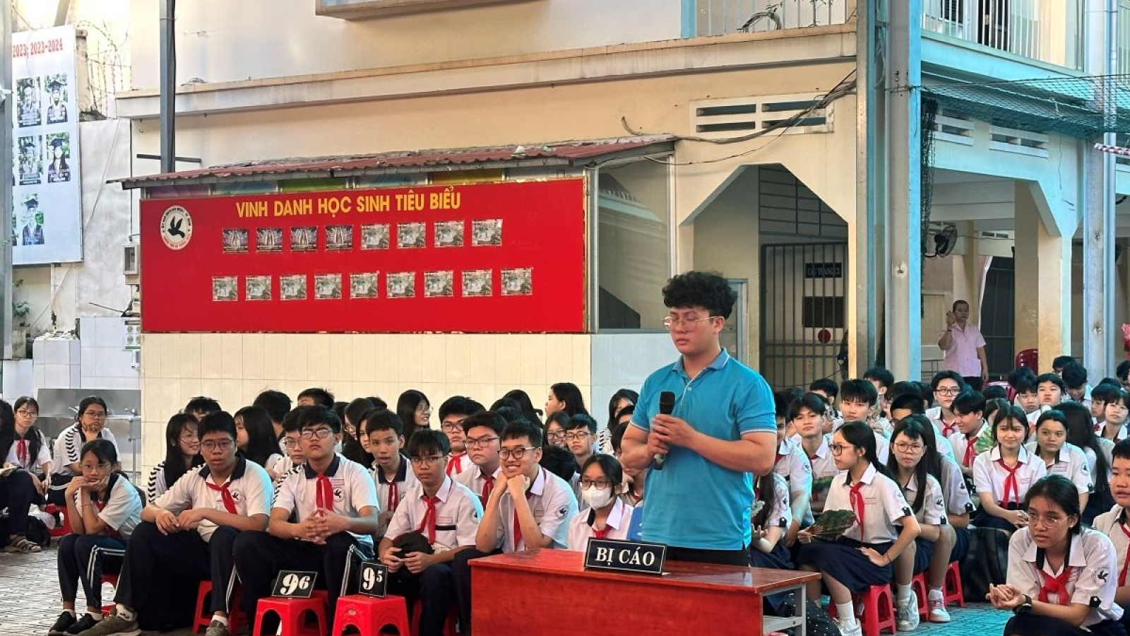 Từ mâu thuẫn trên mạng đến phiên tòa: Bài học cảnh tỉnh học sinh