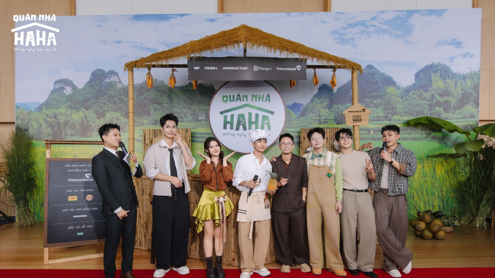 Dàn cast “Gia đình Haha” mở quán ăn, người stress, người gặp sự cố với khách