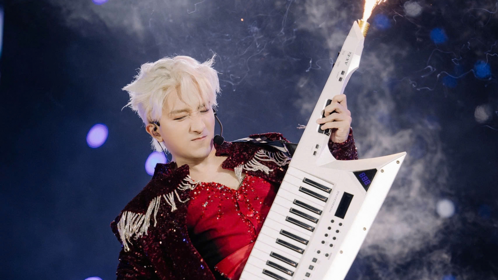 Hoàng Rob biến hóa trong 2 đêm concert Anh trai vượt ngàn chông gai