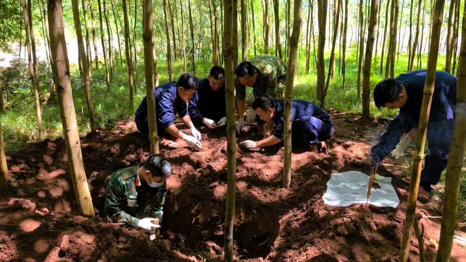 Quảng Trị tìm thấy 3 hài cốt liệt sĩ tại Bãi Dinh, xã Dân Hóa