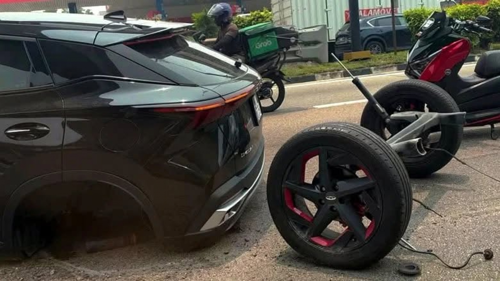 Malaysia đình chỉ bán Chery Omoda 5 sau sự cố rơi cụm treo bánh sau
